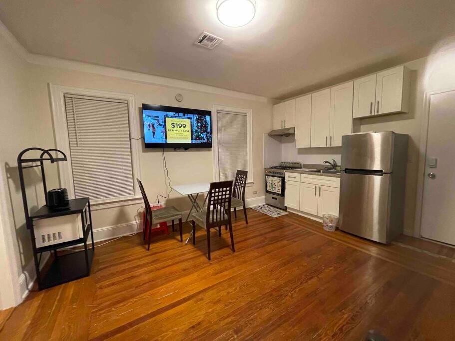 Apartment Entire Cozy 1br In Heart Of Queens L New York